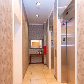 Landis Hotel & Suites - Hotels Near Me - Vancouver, British Columbia Landis Hotel & Suites - Hotels Near Me - Vancouver, British Columbia