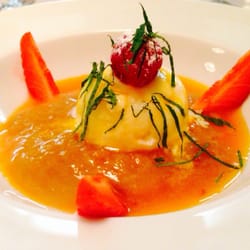 Compotée de rhubarbe et sa glace au lait de brebis