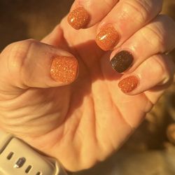 Luxury Nails & Spa