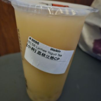 Yao's cafe - Small Lychee Yogurt Tea - Chinese Near Me - Chicago, Illinois