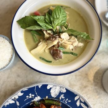 Forever Thai - Thai Near Me - Brooklyn, New York