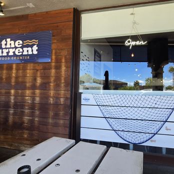 The Current Seafood Counter - Orlando - Outdoor seating. - Seafood Near Me - Orlando, Florida