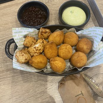 TorresBee - Sample Platter - Pizza Near Me - Round Rock, Texas TorresBee - Sample Platter - Pizza Near Me - Round Rock, Texas