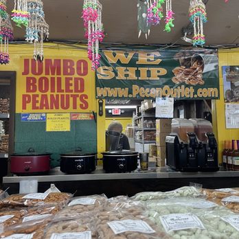 The Nut House - Boiled peanuts!!  Ask for a taste - Farmers Market Near Me - Saint Augustine, Florida
