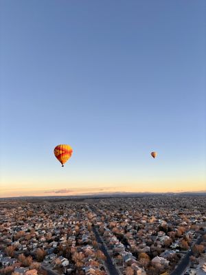 Rainbow Ryders Hot Air Balloon Co. by null