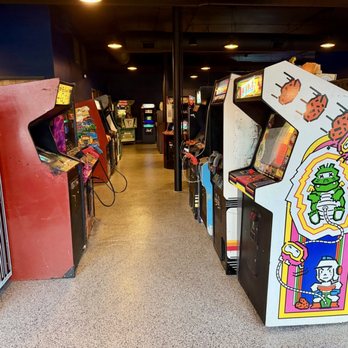 Deep 6 Arcade - Plenty of arcade cabinets - Arcades Near Me - Stratford, Connecticut Deep 6 Arcade - Plenty of arcade cabinets - Arcades Near Me - Stratford, Connecticut