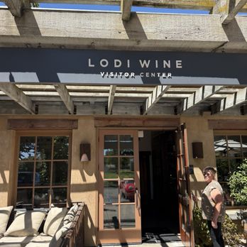 Lodi Wine Visitor Center - Entrance - Wineries Near Me - Lodi, California