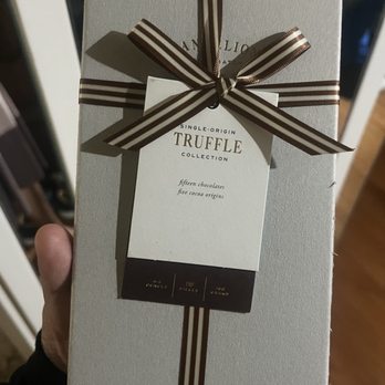 Dandelion Chocolate - 15 truffles box - Chocolatiers & Shops Near Me - San Francisco, California Dandelion Chocolate - 15 truffles box - Chocolatiers & Shops Near Me - San Francisco, California