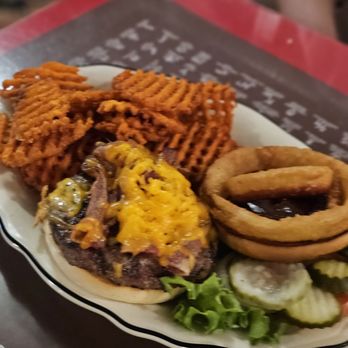 Irma Hotel - Burger with Sweet Potato Fries - Hotels Near Me - Cody, Wyoming Irma Hotel - Burger with Sweet Potato Fries - Hotels Near Me - Cody, Wyoming