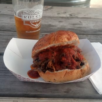 Jt's Smokin BBQ - Smoked brisket with spicy BBQ sauce and onion jelly. SO DELICIOUS! - Food Trucks Near Me - Bellingham, Washington Jt's Smokin BBQ - Smoked brisket with spicy BBQ sauce and onion jelly. SO DELICIOUS! - Food Trucks Near Me - Bellingham, Washington