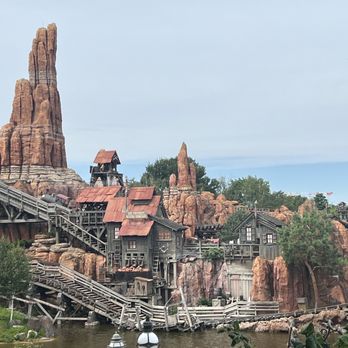 Disneyland Paris - Amusement Parks Near Me Disneyland Paris - Amusement Parks Near Me