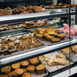 Paris Bakery - Breads & sweets