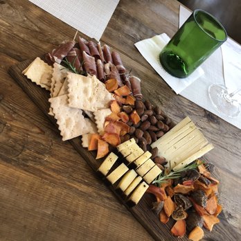 Stone Edge Farm Winery - Nice little Charcuterie - Wineries Near Me Stone Edge Farm Winery - Nice little Charcuterie - Wineries Near Me