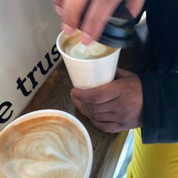 Pour City Roasters - Latte art 2.2022