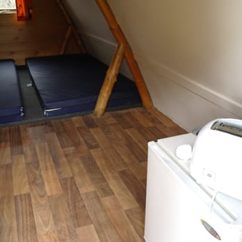 East Grange Loft - Equipment: kettle, toaster, fridge, heater - Arcades Near Me