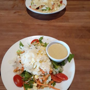 Cheddar's Scratch Kitchen - Garden salad - Comfort Food Near Me - Kissimmee, Florida Cheddar's Scratch Kitchen - Garden salad - Comfort Food Near Me - Kissimmee, Florida