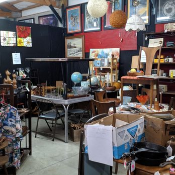 Vette City Antique Mall - Antiques Near Me - Bowling Green, Kentucky Vette City Antique Mall - Antiques Near Me - Bowling Green, Kentucky