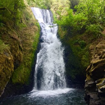 Bridal Veil Falls - Hiking Near Me - Corbett, Oregon