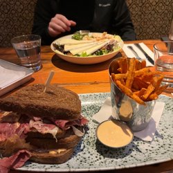 MT Bellies Tap & Grillhouse - Reuben & Pecan and Brie Salad