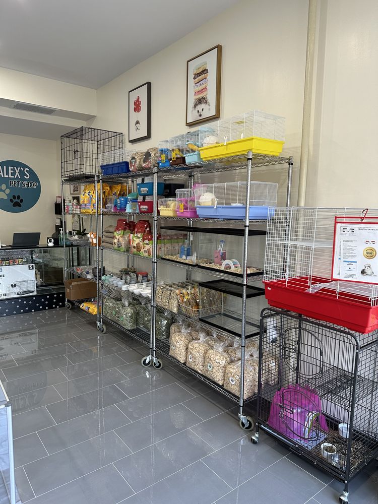 ALEX’S PET SHOP Updated July 2024 12 Photos 1415 Summit Ave