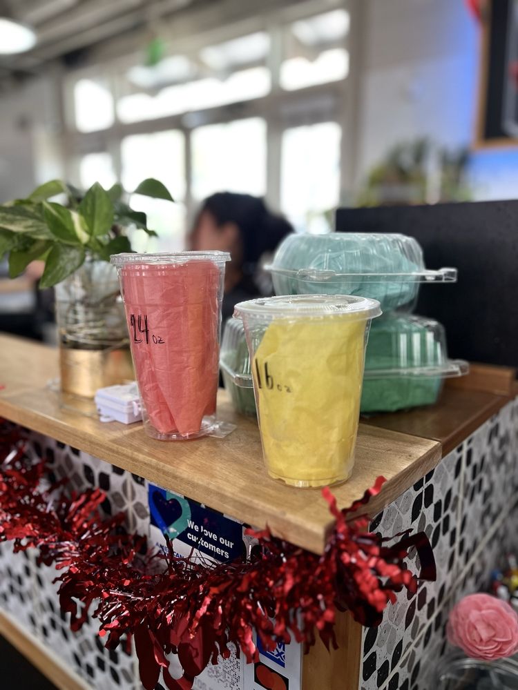 El Zumitos Juice Bar Logo