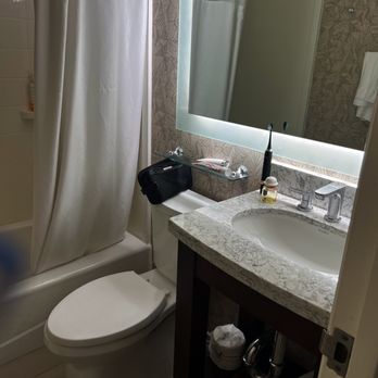 Bahia Resort Hotel - Tiny bathroom - San Diego, CA