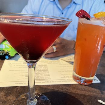 Drifters Kitchen and Bar - Hibiscus martini / strawberry mango punch - Cocktail Bars Near Me - Ridge, New York