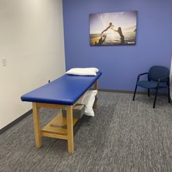 Bay State Physical Therapy - MA-SouthBoston-BSPT
patient care room with PT Table.