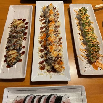 Wazabi Sushi - Orange - Tuna C/R Yellowtail C/R 911 Roll Golden Dragon  Slot Machine - Sushi Bars Near Me - Orange, California