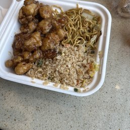 little to no chowmein or rice