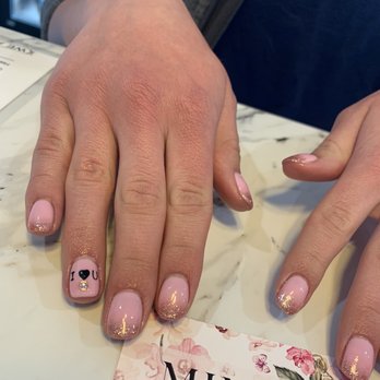 Mimosa Salon - Nail Salons Near Me - Spearfish, South Dakota
