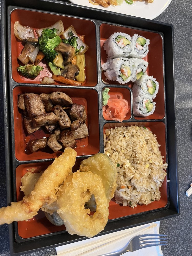 MIYAKI SUSHI & GRILL - 90 Photos & 97 Reviews - 3120 Kiln Creek Pkwy, Yorktown, Virginia ...