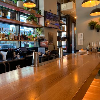 Emmy Squared Pizza - Navy Yard - Bar area - Pizza Near Me - Washington, DC, District of Columbia