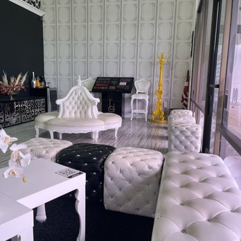 Laque Nail Bar - Nail Salons Near Me - North Hollywood, California