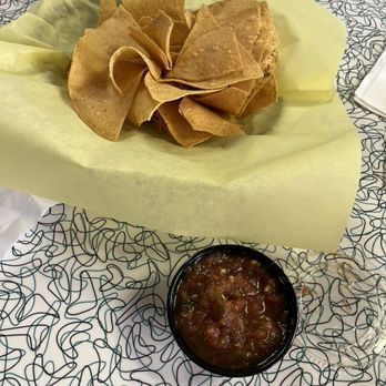 Lisa's Grill - Chips and salsa - American Near Me - Moriarty, New Mexico