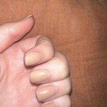 Bella Nail Spa - Could've done this myself - Nail Salons Near Me - Milwaukee, Wisconsin