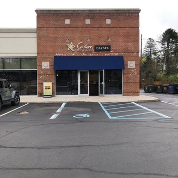 Eastern Breeze Day Spa - Eastern Breeze Day Spa - Day Spas Near Me - Roslyn, New York