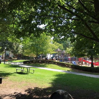 Pier Park - Parks Near Me - Grosse Pointe Farms, Michigan Pier Park - Parks Near Me - Grosse Pointe Farms, Michigan