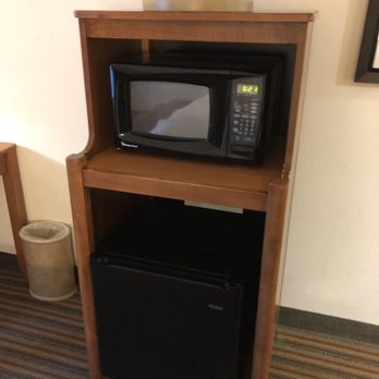 Hampton Inn Hampton-Newport News - Microwave and Fridge area - Hotels Near Me - Hampton, Virginia Hampton Inn Hampton-Newport News - Microwave and Fridge area - Hotels Near Me - Hampton, Virginia