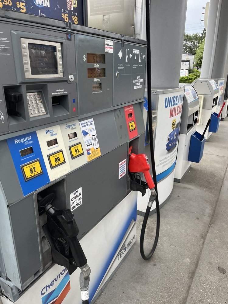 CHEVRON Updated July 2024 910 Gibsons Way RR 7, Gibsons, British