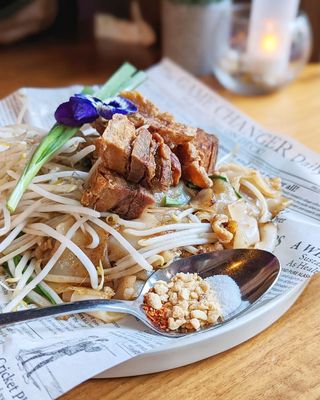 Tem Sib Eatery & Bar by null