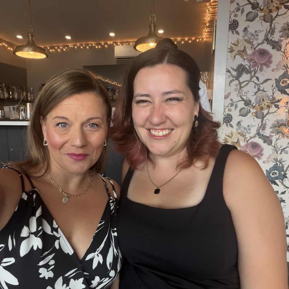 Hummingbird Lounge - Cocktail Bars Near Me - New Buffalo, Michigan