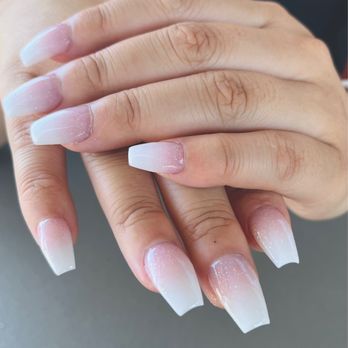 DT Nails & Spa - Ombré with light glitter - Nail Salons Near Me - Fremont, California