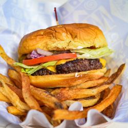 Niko Niko's - Cheeseburger with fries