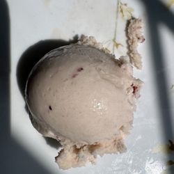 Strawberry ice cream