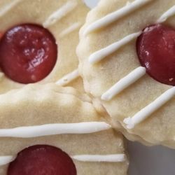 NibblexNosh - Sallie's - with strawberry jam!