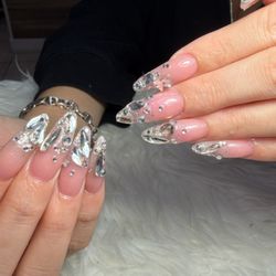 Lavue Nail Lounge