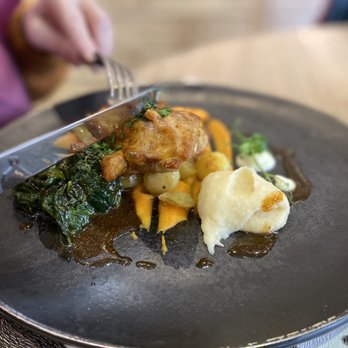La P'tite Sophie - Poulet jaune (cuisson parfaite, encore juteux) - Bistros Near Me - Gérardmer, 88 La P'tite Sophie - Poulet jaune (cuisson parfaite, encore juteux) - Bistros Near Me - Gérardmer, 88