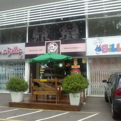 Montireto - Fachada da loja