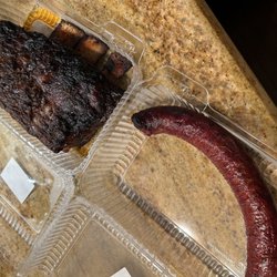 Dutch Country Farmers'market - Beef ribs and kielbasa